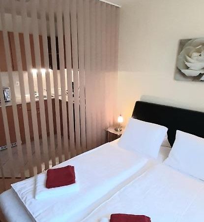 Ekko Apartman Hegyko Luaran gambar